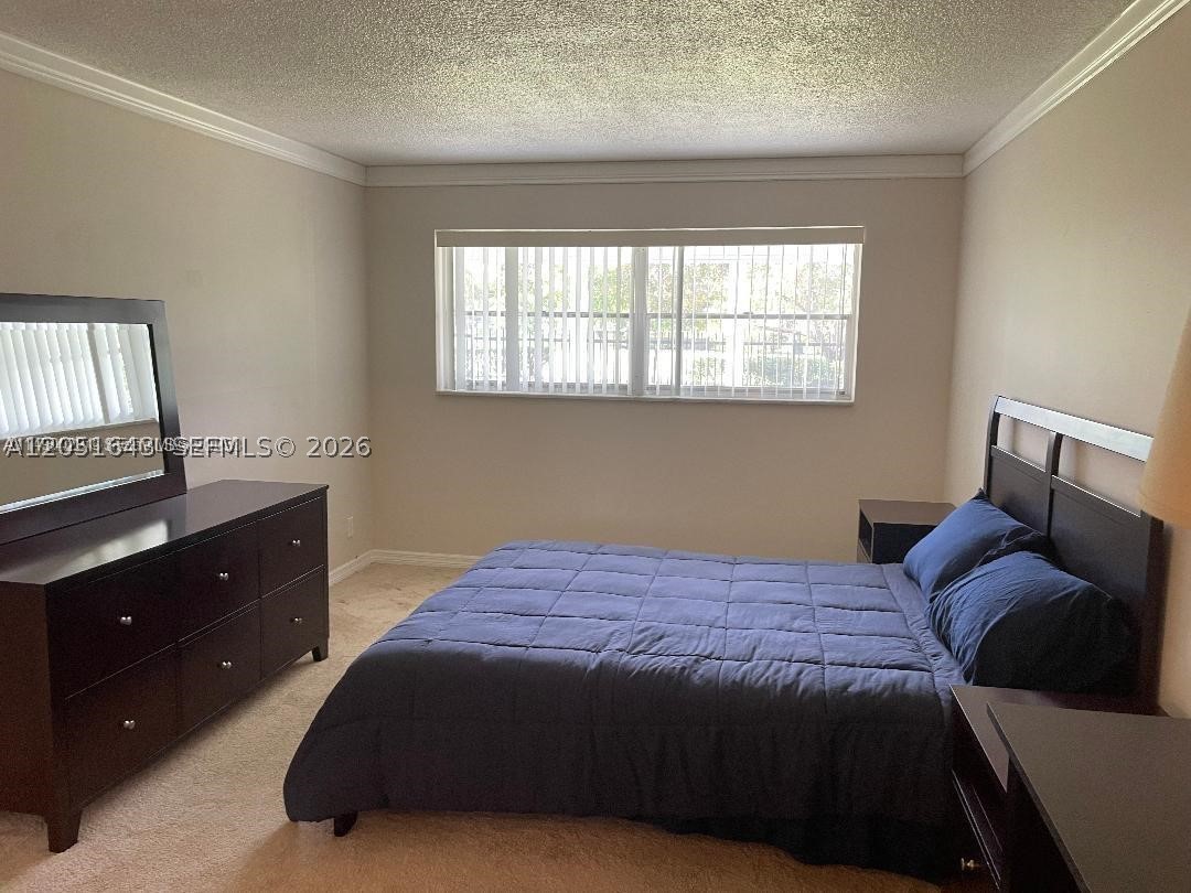 950 Hillcrest Dr 102 Property Photo 7
