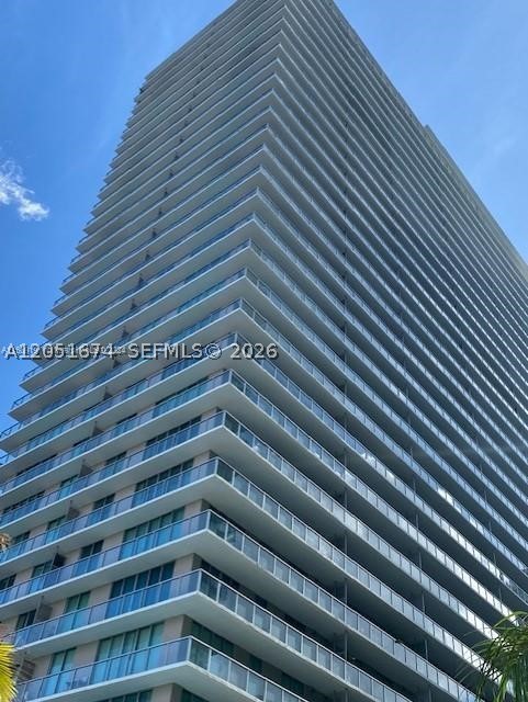 79 SW 12th St 1702-S Property Photo 1