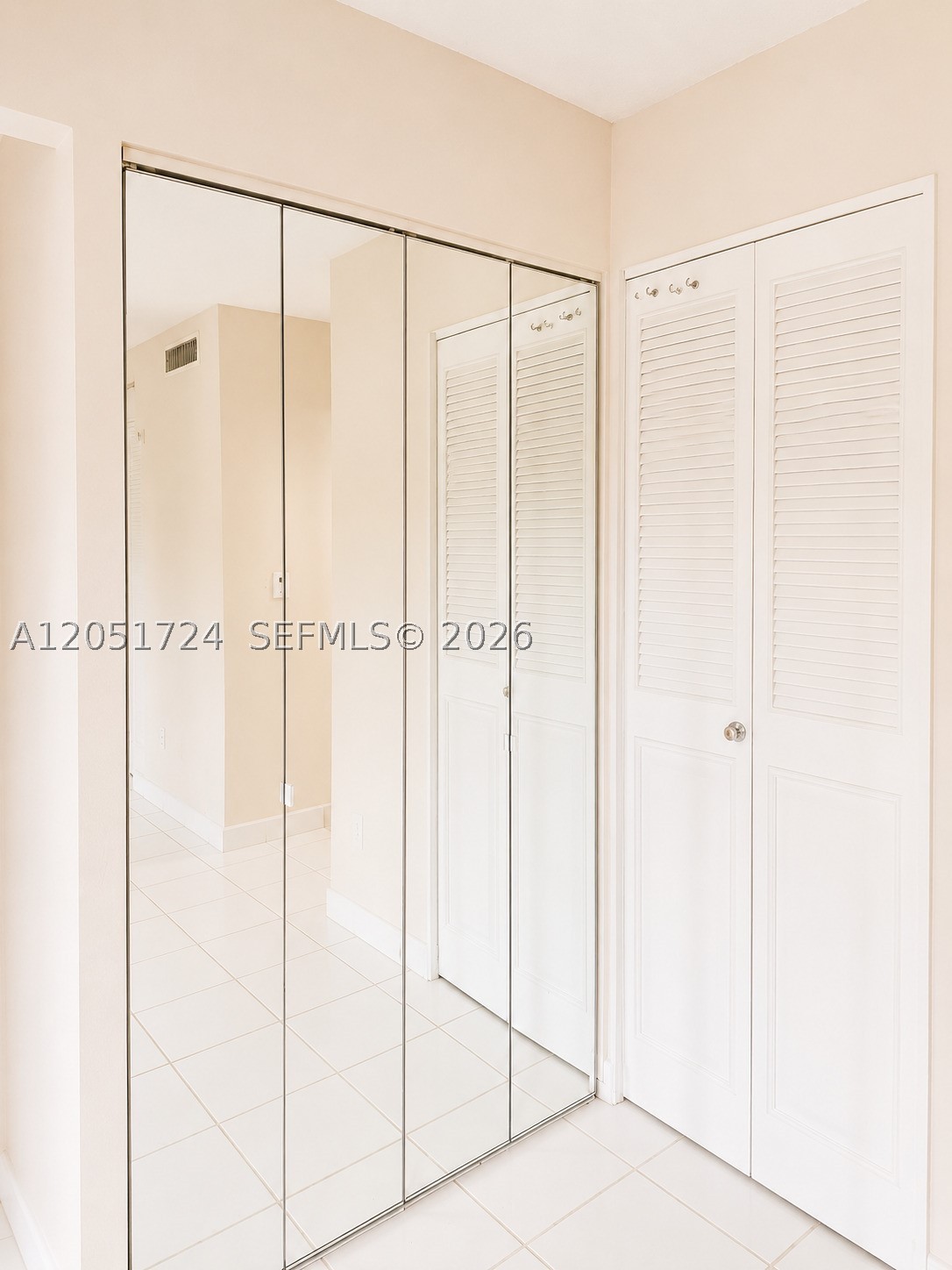 A12051724 Property Photo 5