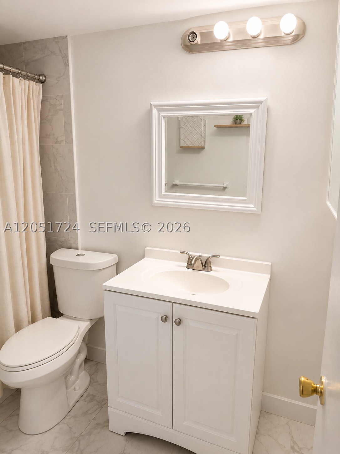 A12051724 Property Photo 11