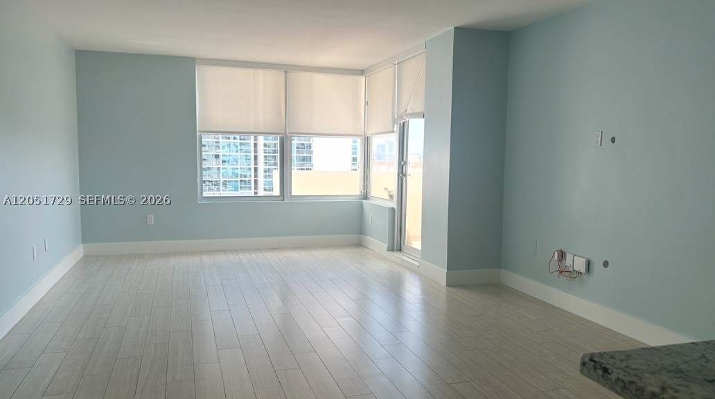 2899 Collins Ave 724 Property Photo 4