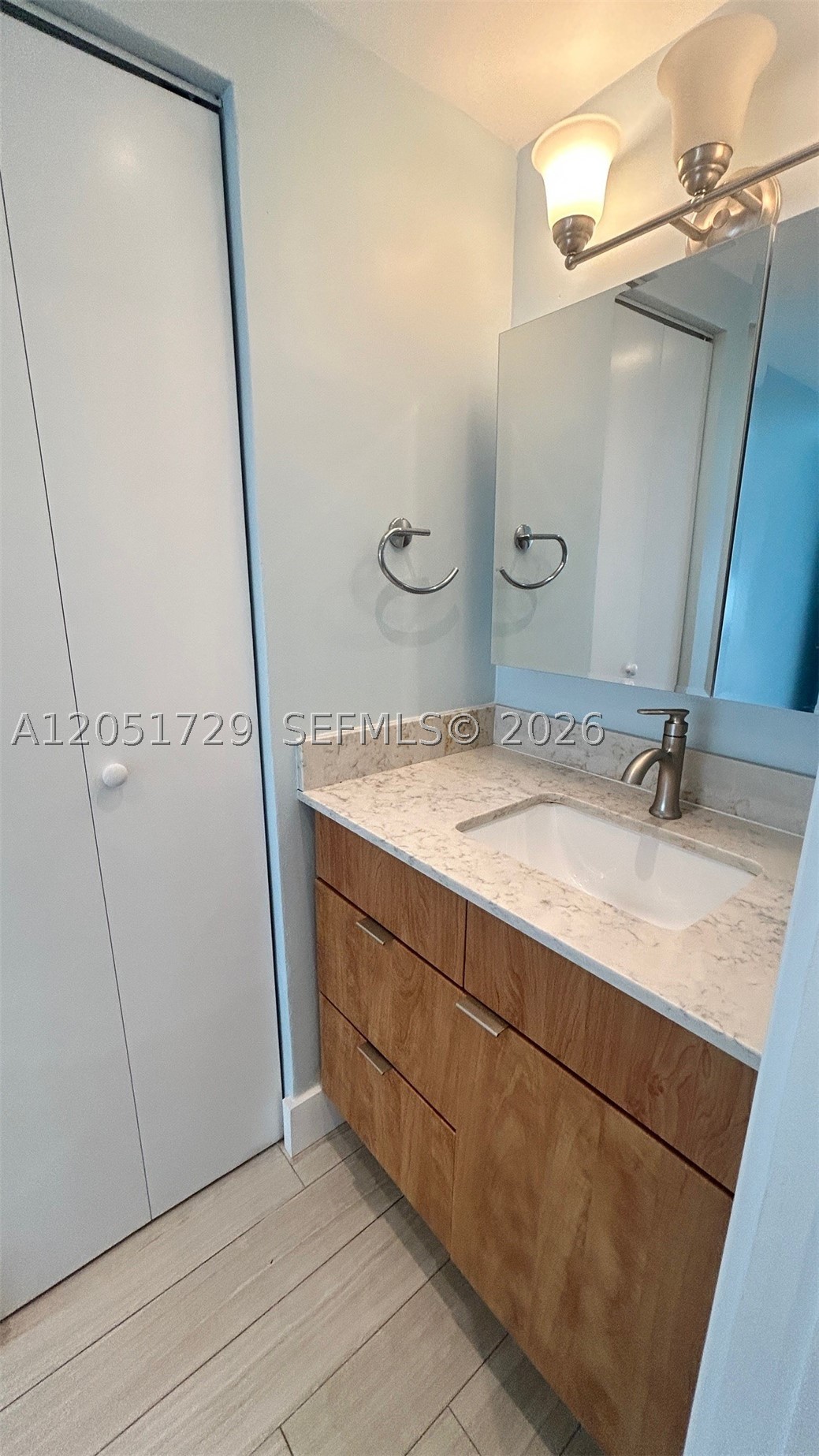 2899 Collins Ave 724 Property Photo 12