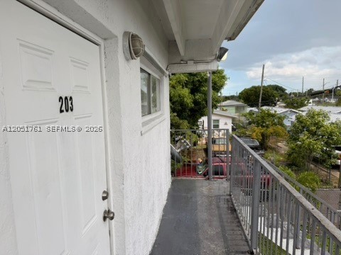 848 Sw 5th St 203 Property Photo 4