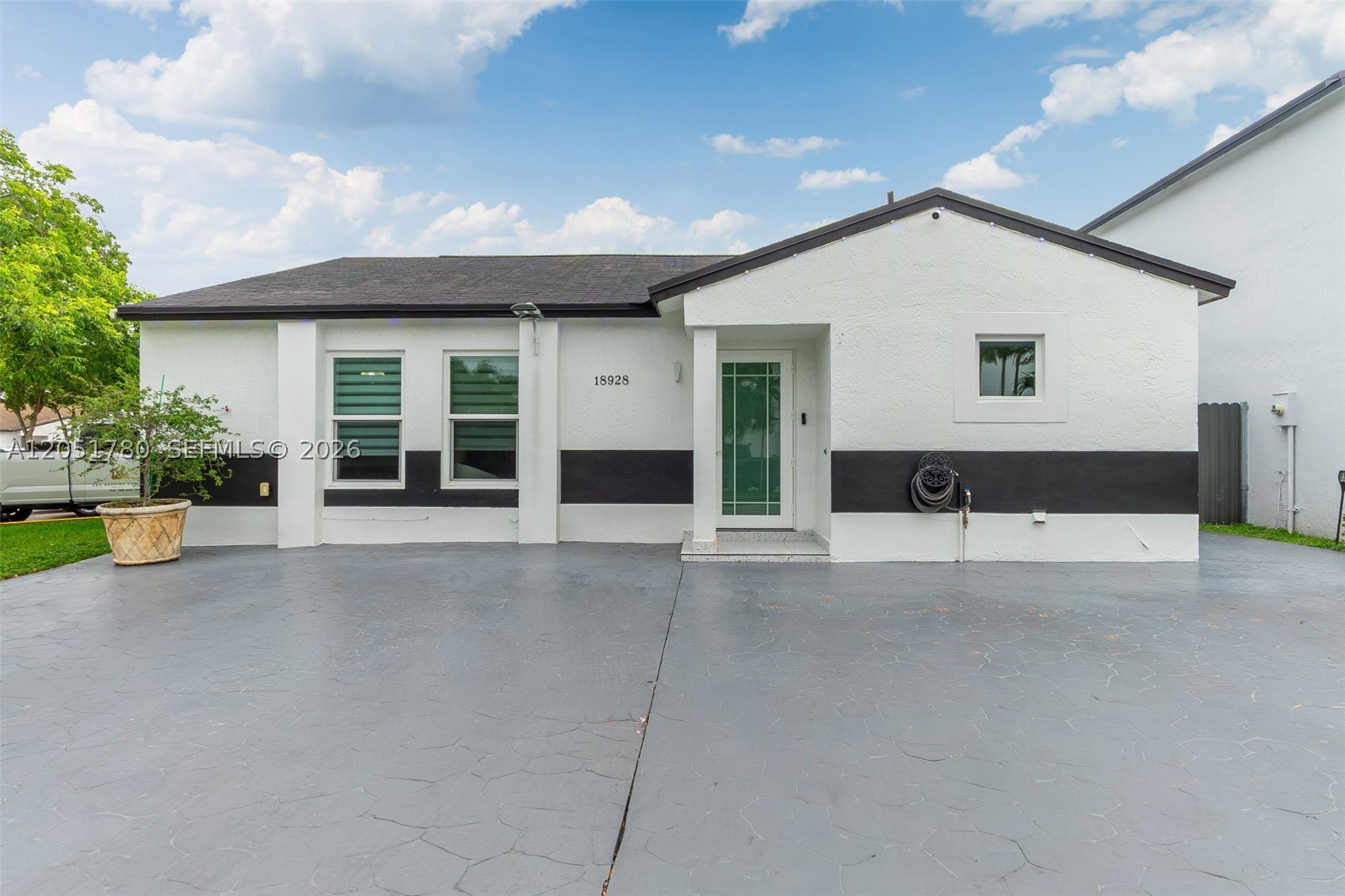 18928 NW 63rd Ct Cir Property Photo 1