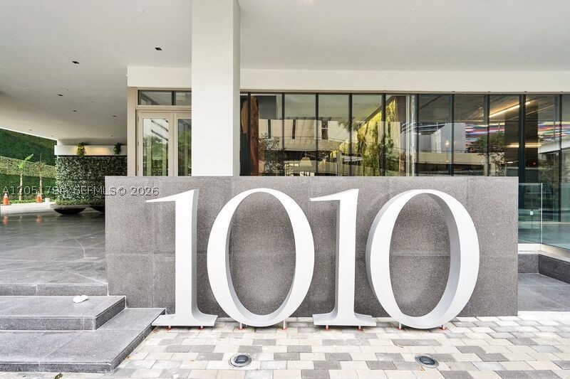 1010 Brickell Ave 1403 Property Photo 1