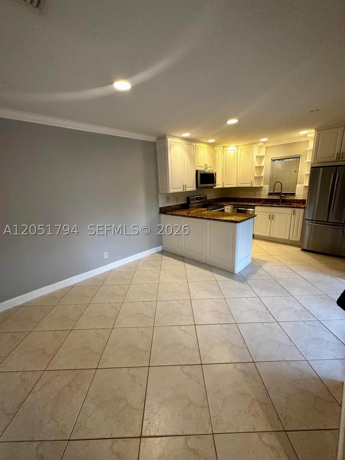 7671 W Courtyard Run W Property Photo 6
