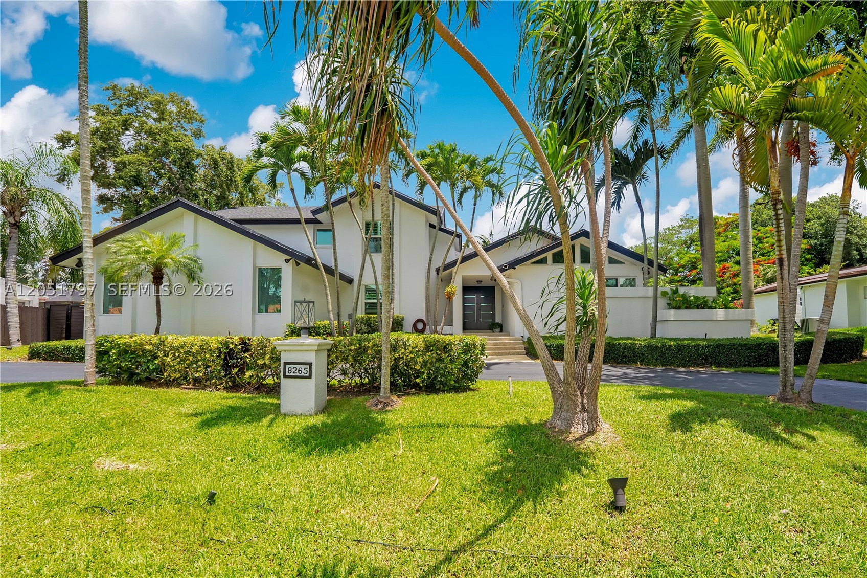 8265 SW 176th Ter Property Photo 1