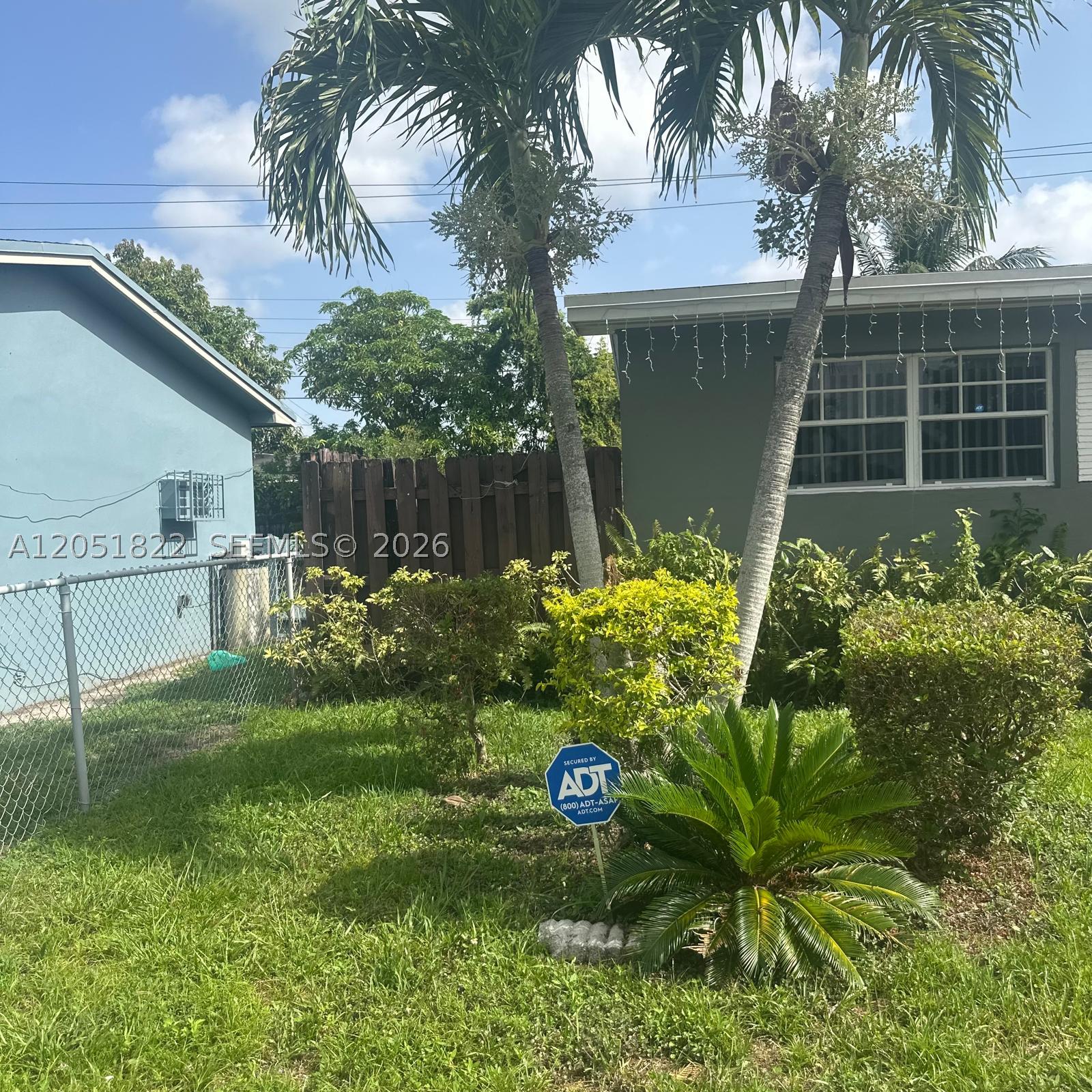930 Nw 180th Ter Property Photo 3