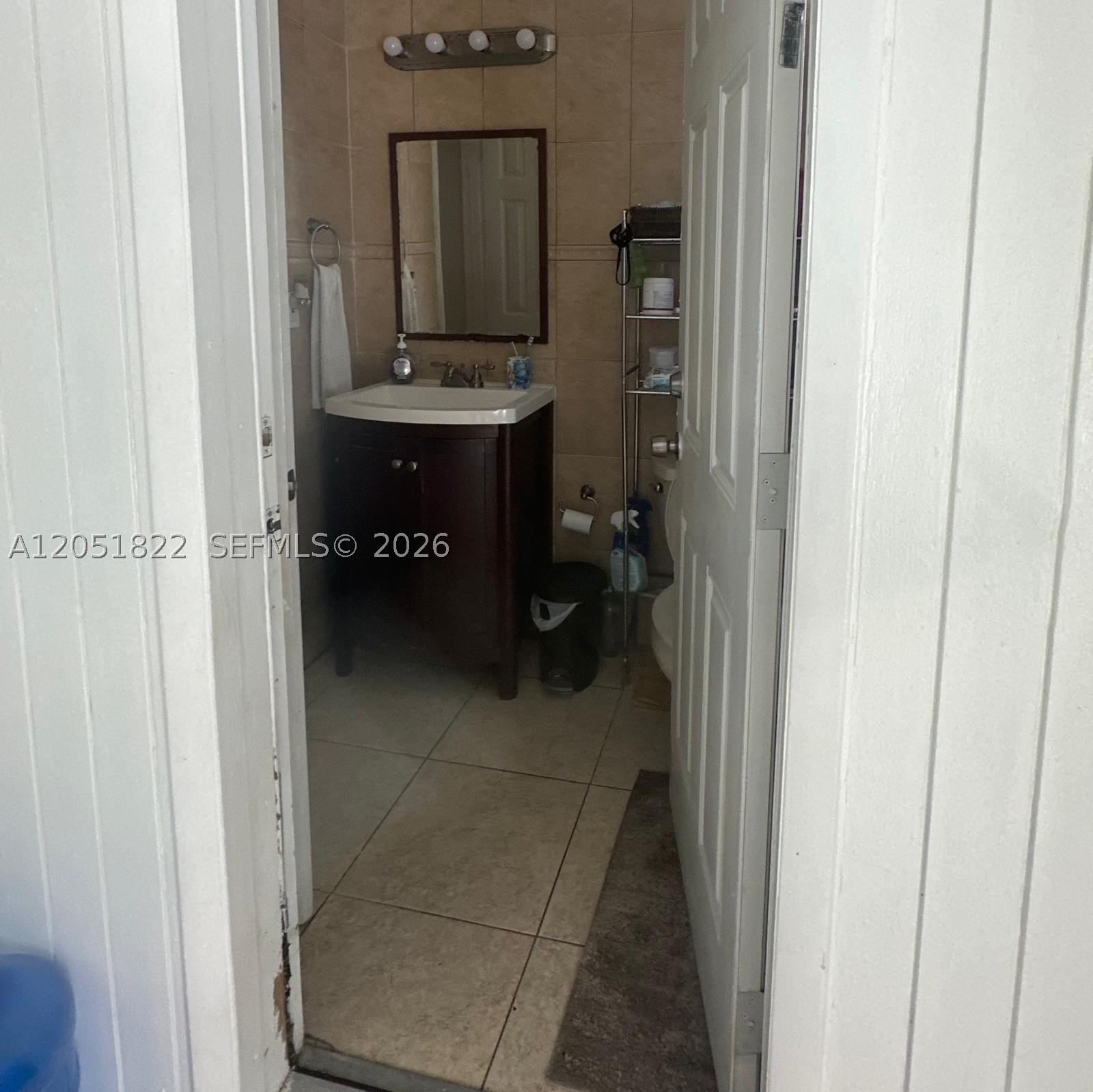 930 Nw 180th Ter Property Photo 24