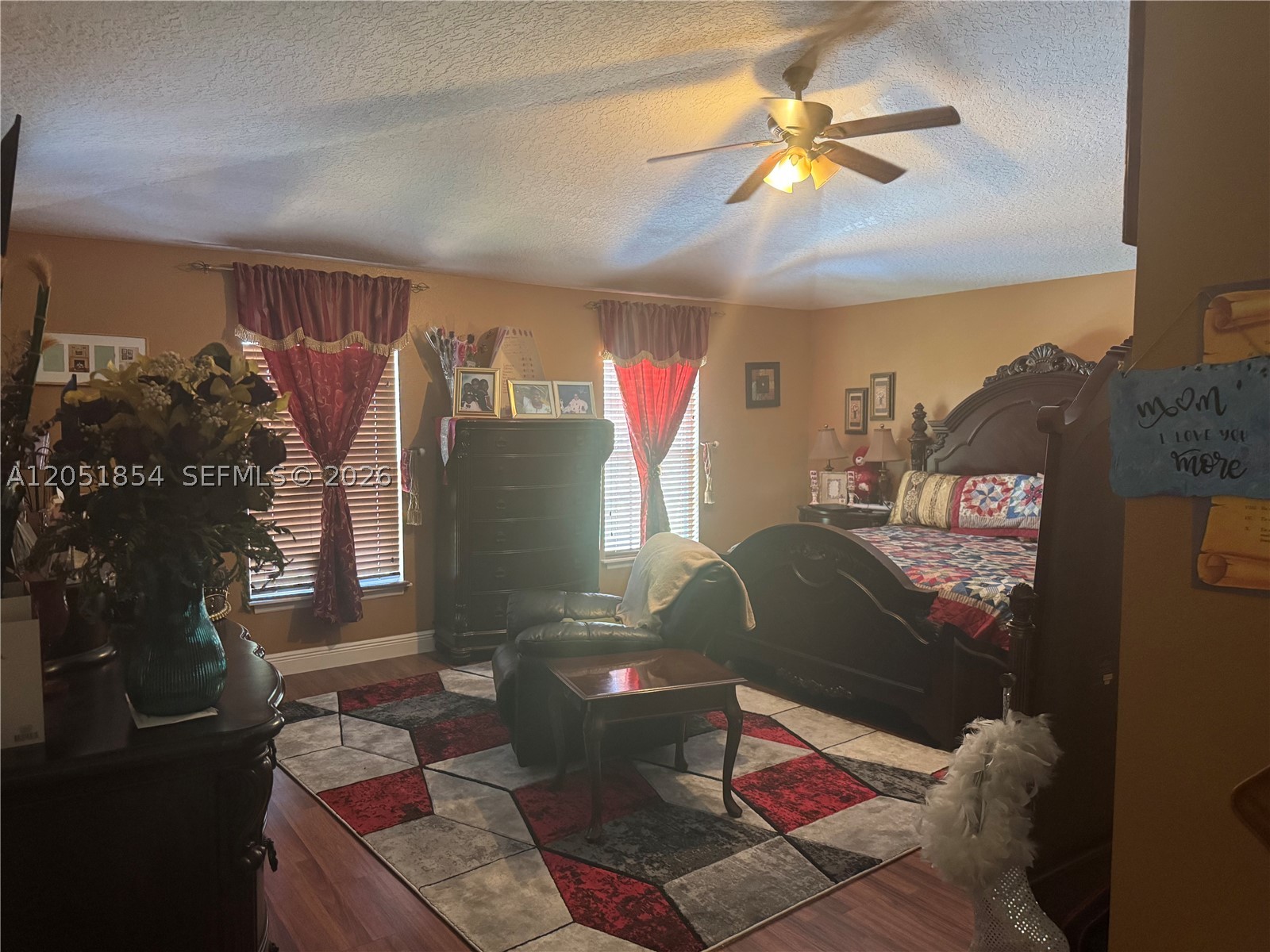 402 Se Crosspoint Dr Property Photo 6