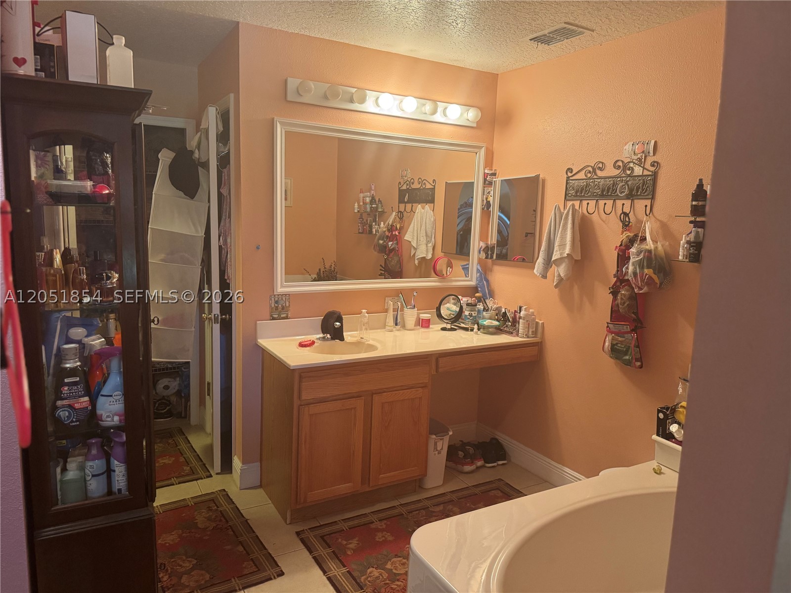 402 Se Crosspoint Dr Property Photo 18
