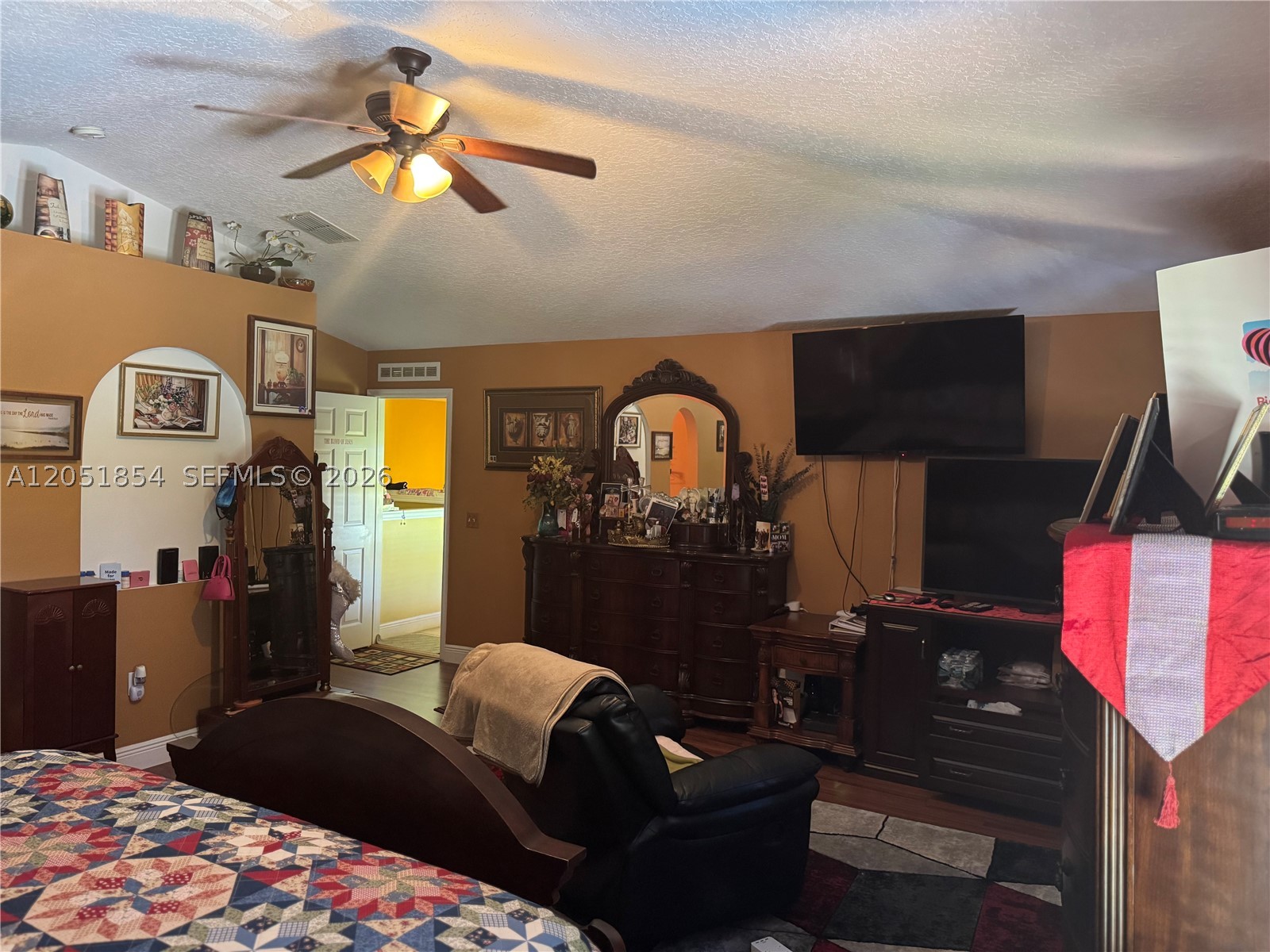 402 Se Crosspoint Dr Property Photo 19