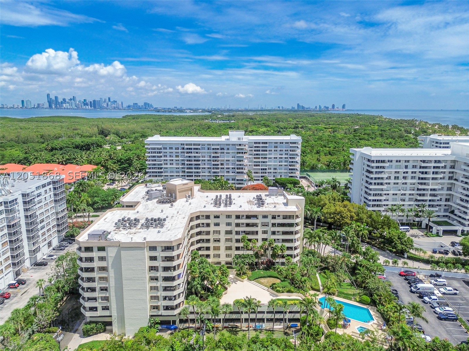 170 Ocean Lane Dr 305 Property Photo 43