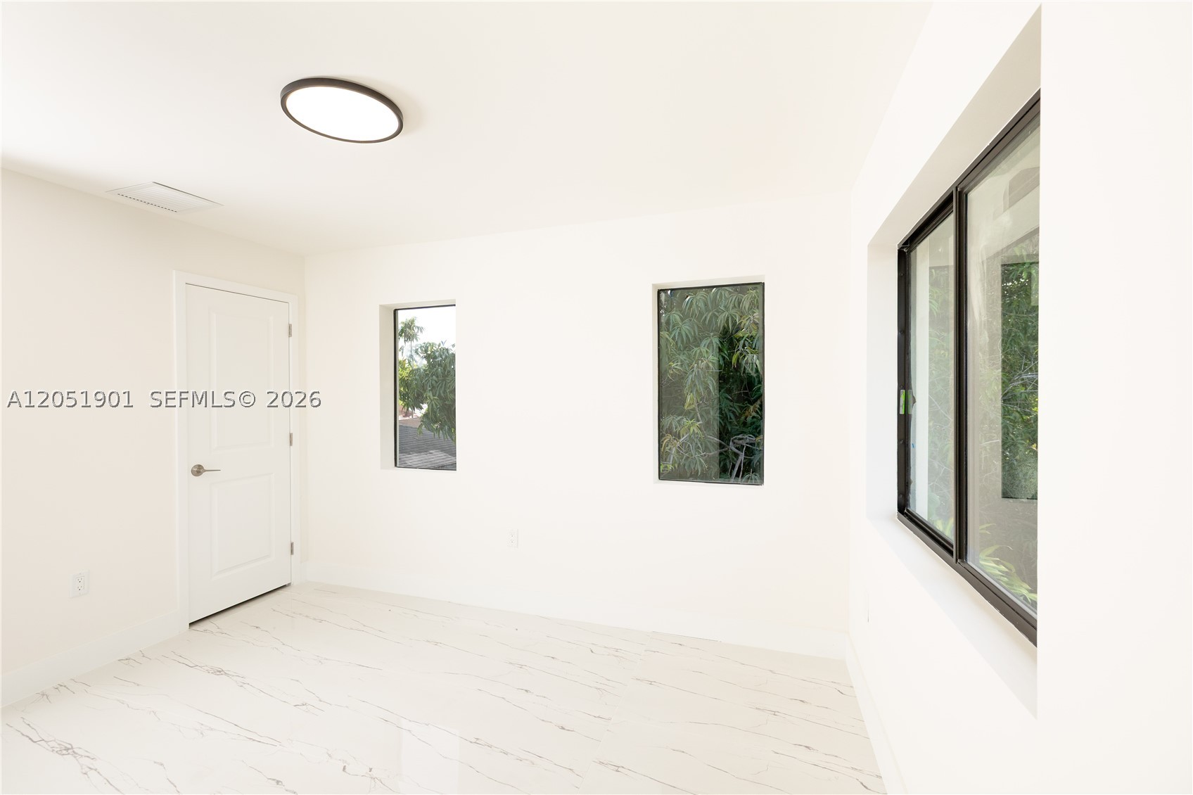 2323 Nw 55th Ter Property Photo 11