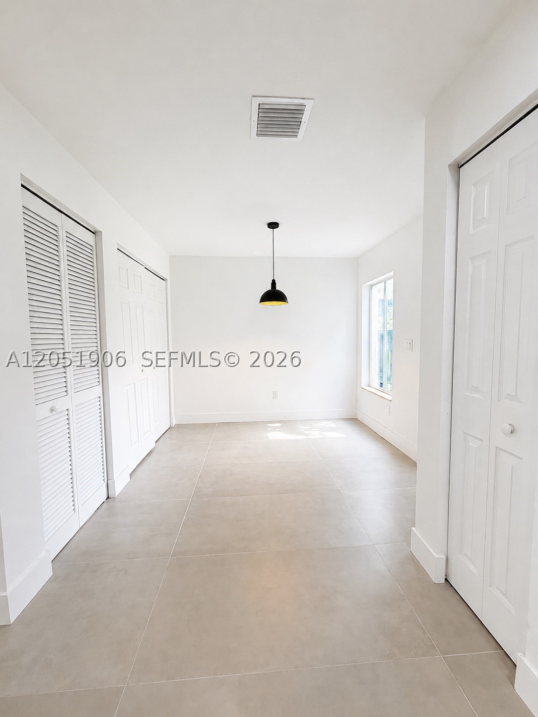 5905 Manchester Way Property Photo 6