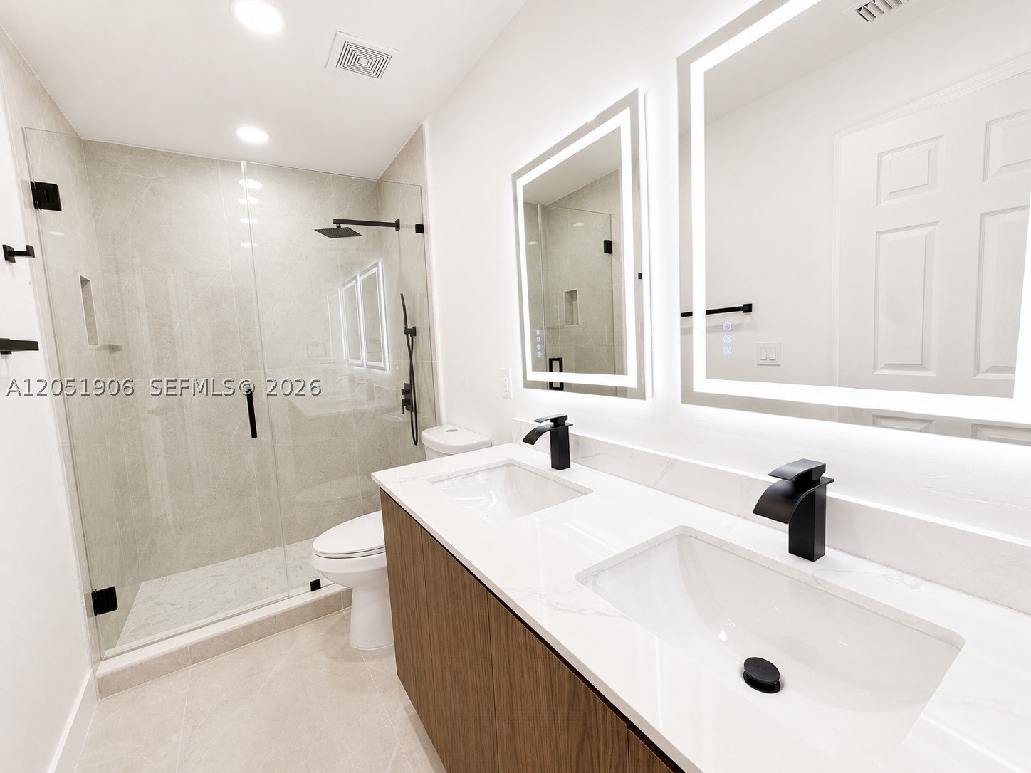 5905 Manchester Way Property Photo 12