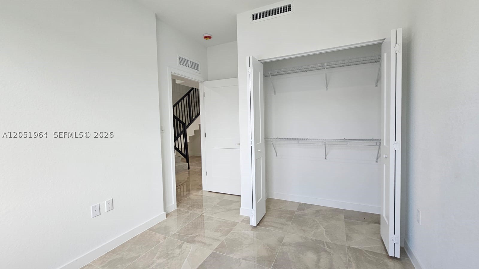 1305 Nw 4th Ter Property Photo 3