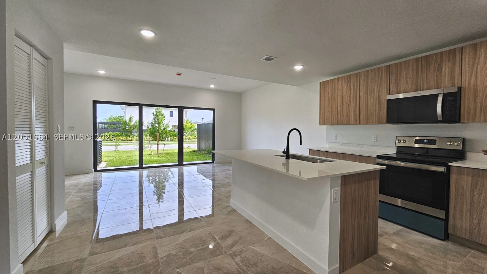 1305 Nw 4th Ter Property Photo 4
