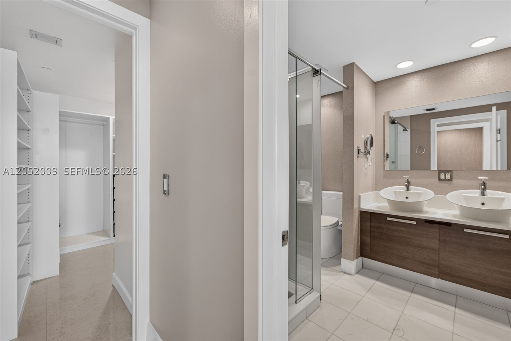 2950 Ne 188th St 406 Property Photo 27