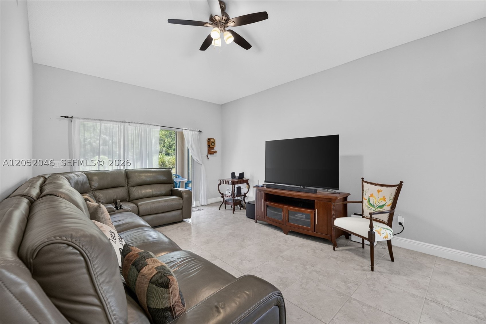 9760 Palm Breezes Dr Property Photo 17
