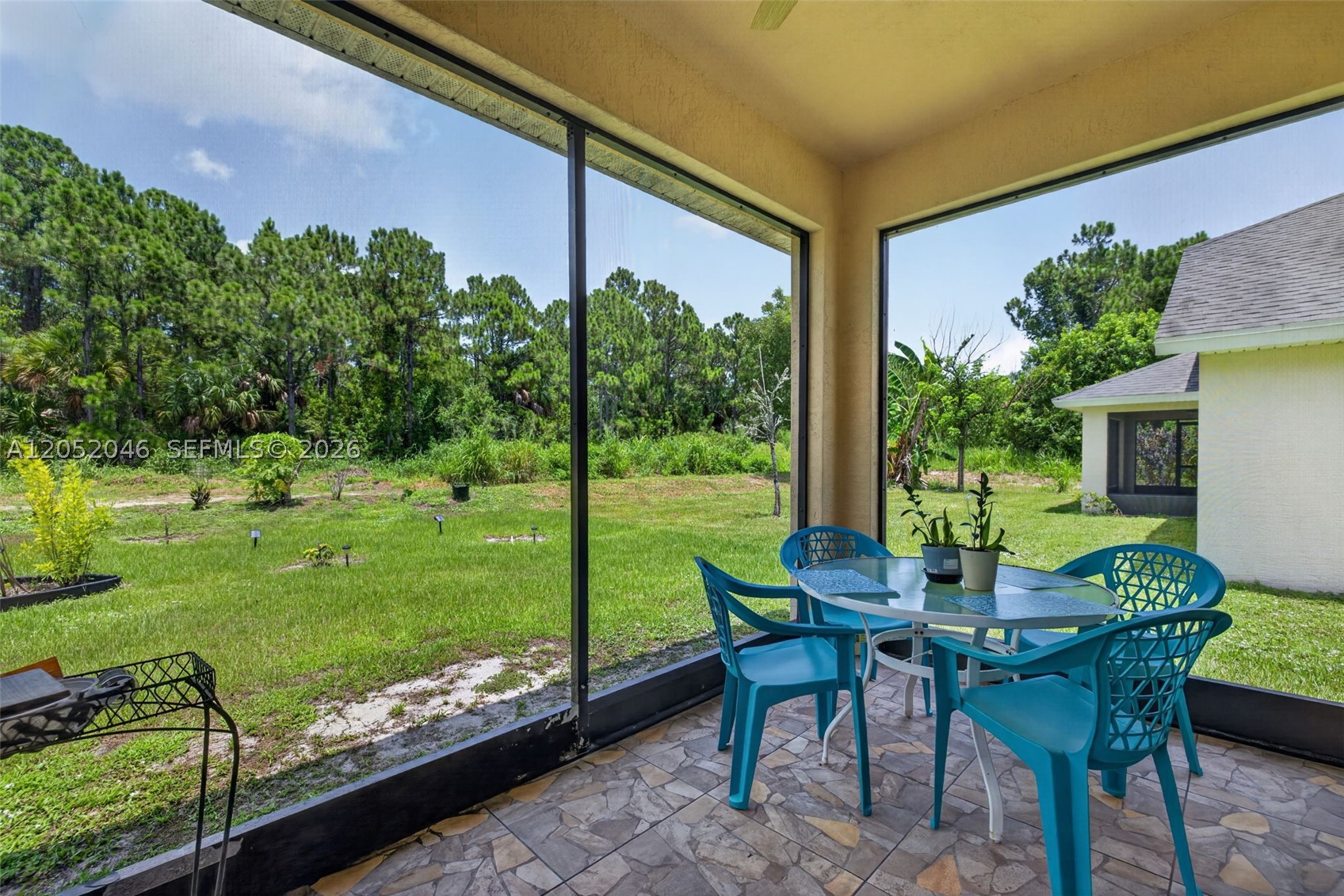 9760 Palm Breezes Dr Property Photo 37