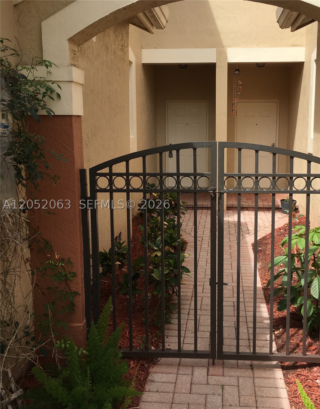 4258 Vineyard Cir Property Photo 1
