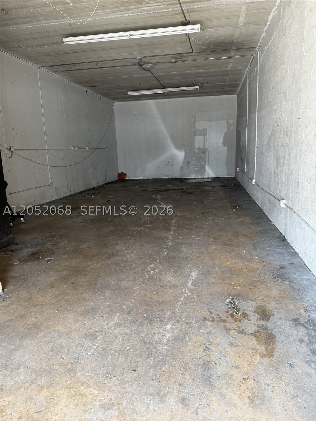 2561 Nw 23rd St Property Photo 3