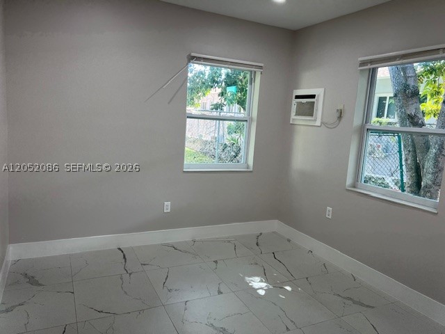 922 Nw 2nd St 4 Property Photo 2