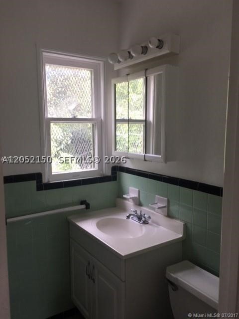1002 Sw 37th Ave 3 Property Photo 5