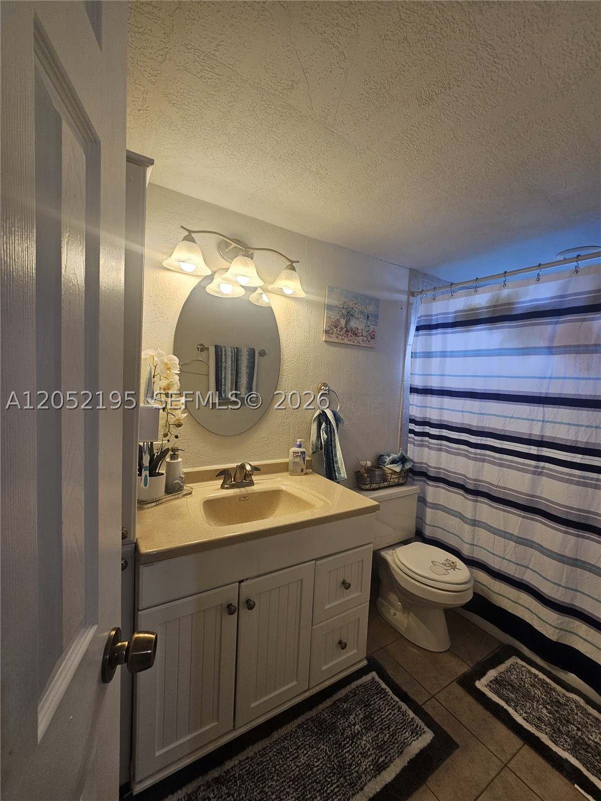 1750 W 46th St 518 Property Photo 14