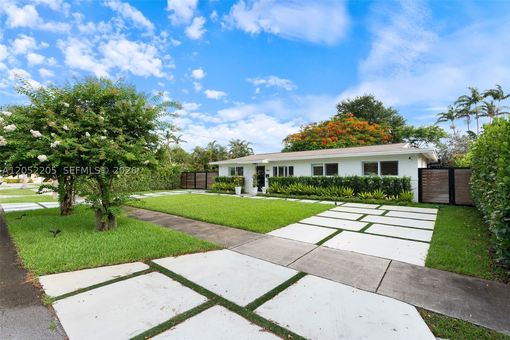 9851 Sw 85th Ter Property Photo 1