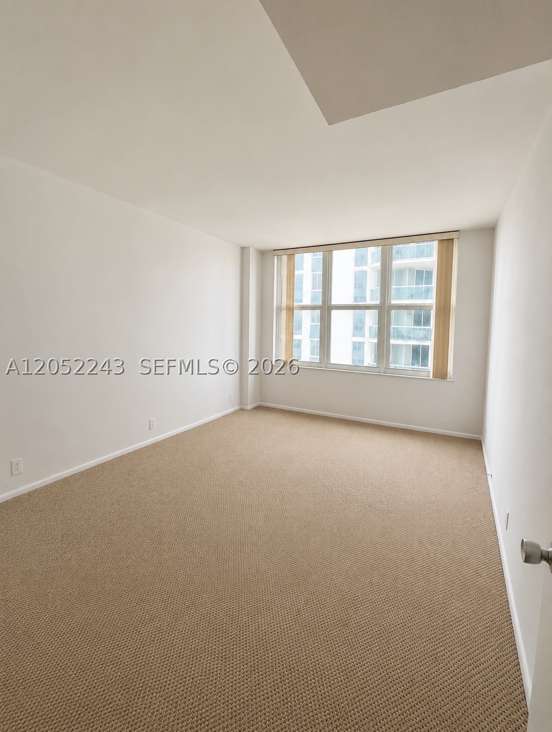 4747 Collins Ave 708 Property Photo 2