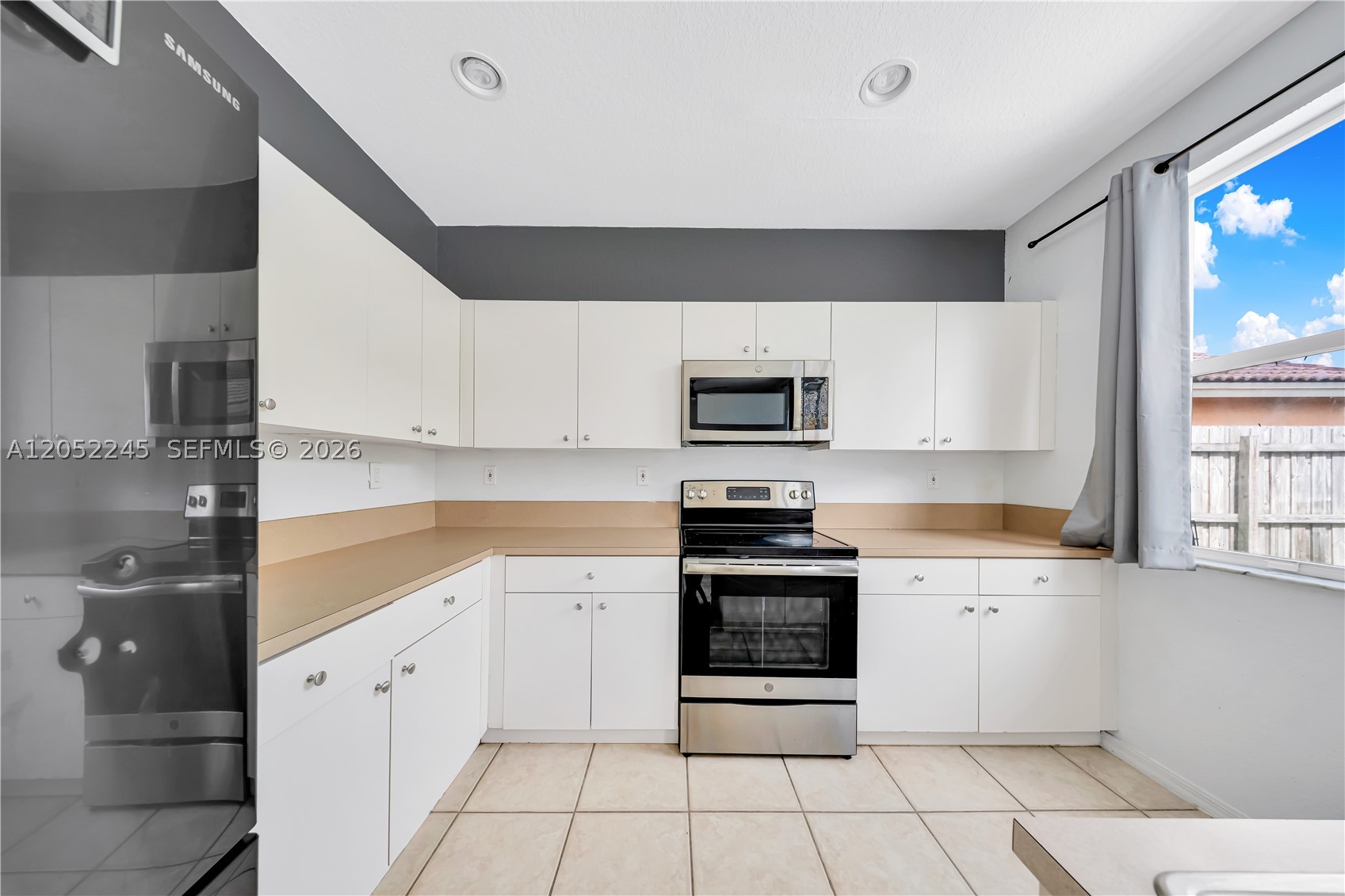 2019 Se 13th St Property Photo 7