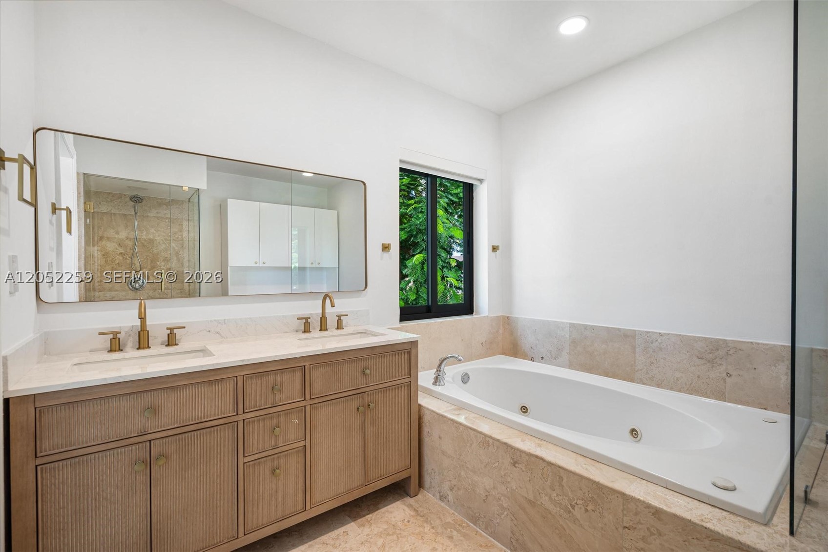 7810 Beachview Dr Property Photo 18