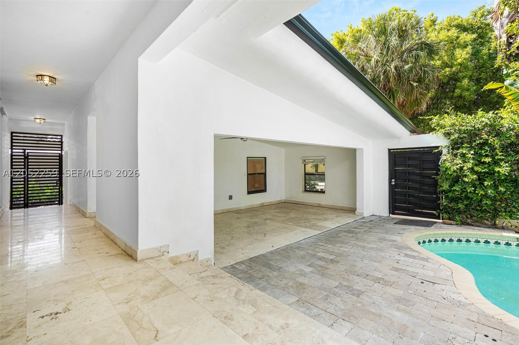 7810 Beachview Dr Property Photo 32