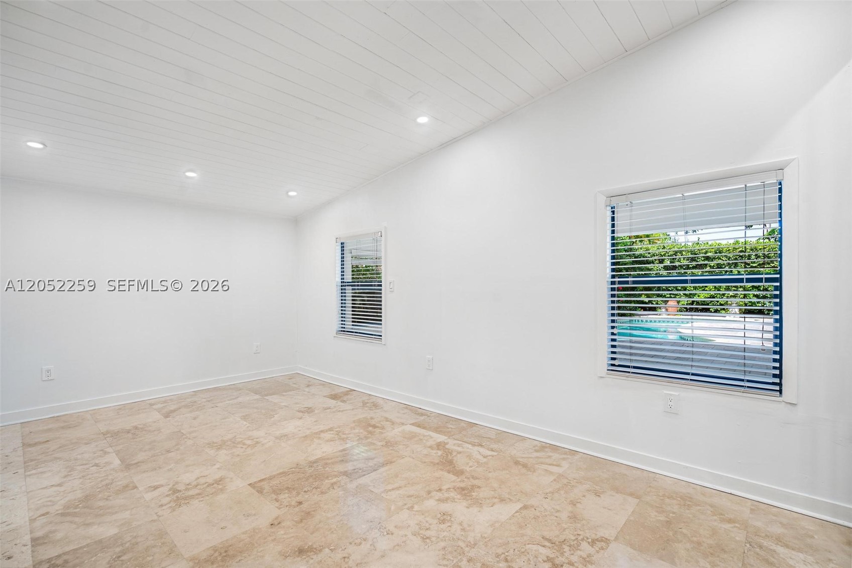 7810 Beachview Dr Property Photo 49