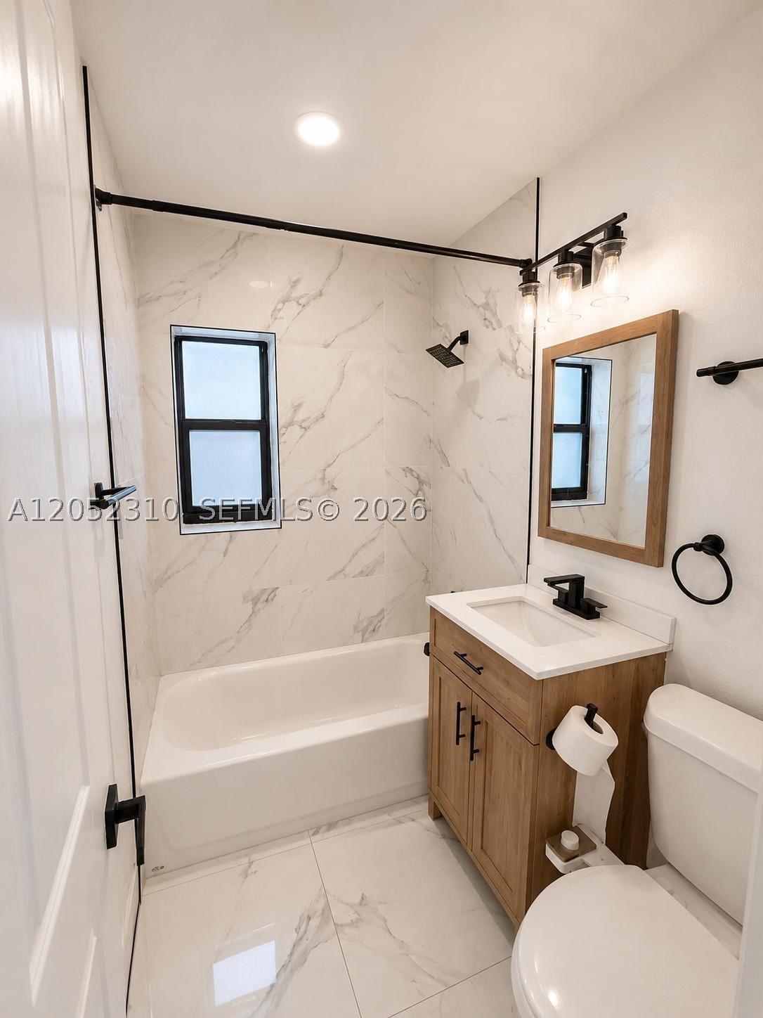 1933 Washington St 1935 Property Photo 6