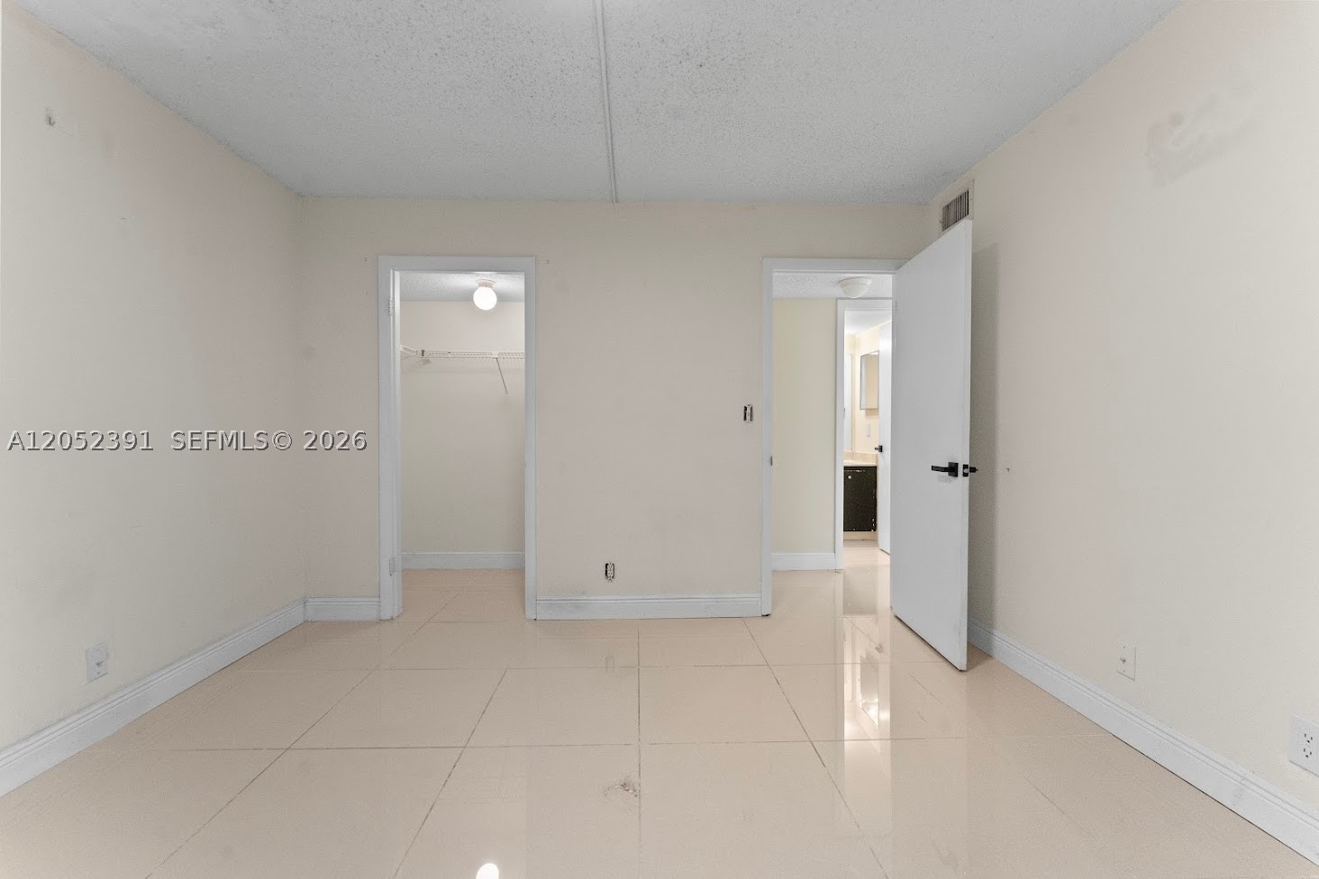 430 Commodore Dr 310 Property Photo 20