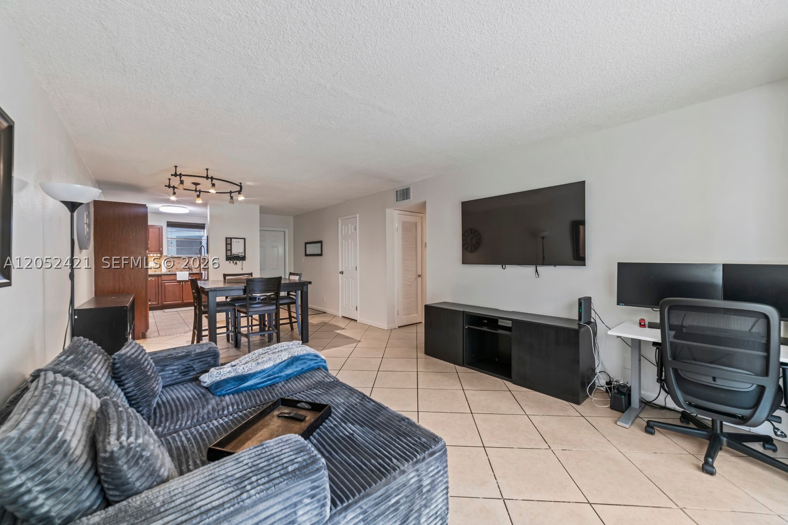 1400 Tallwood Ave 107 Property Photo 1
