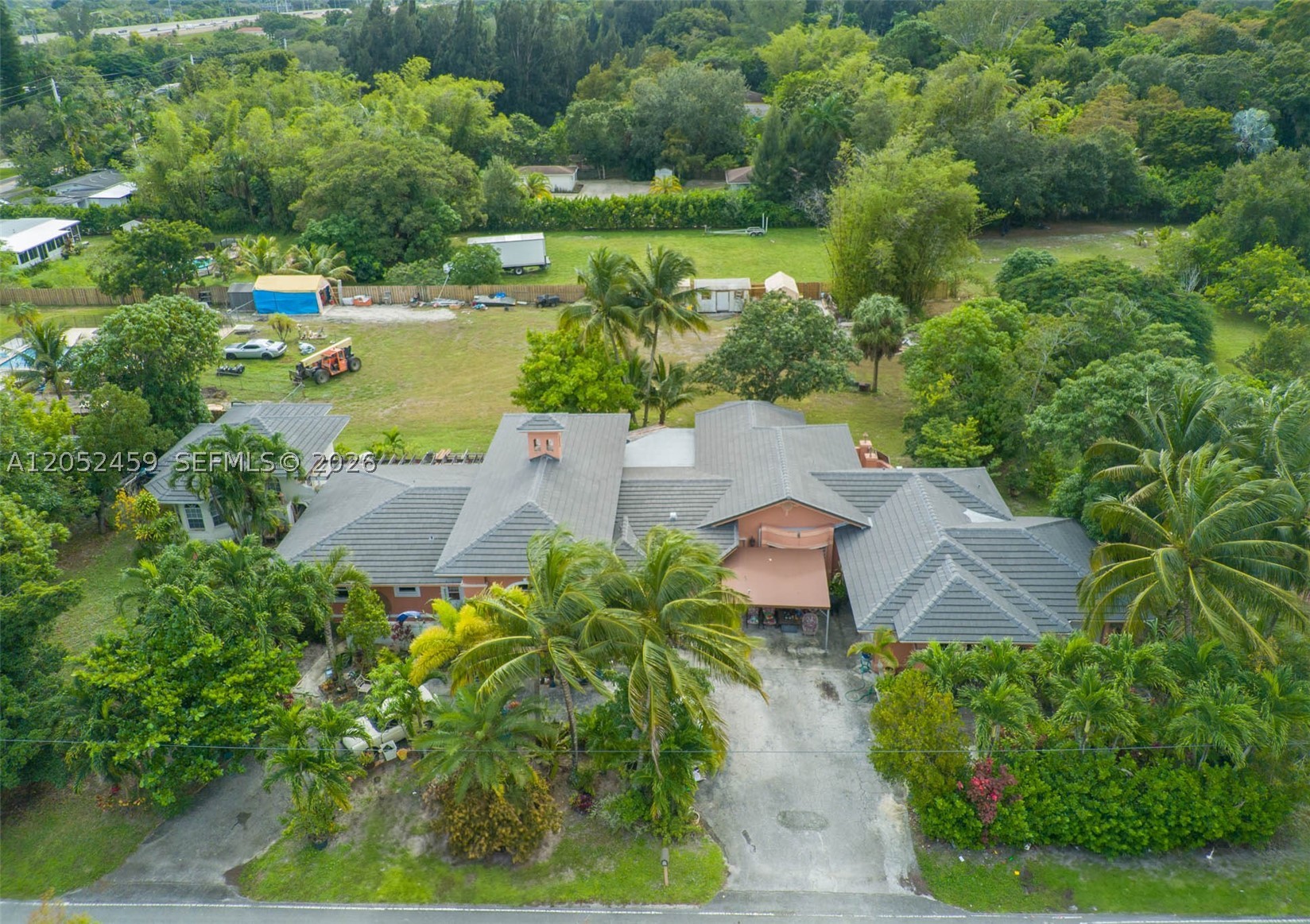 5400 Palm Tree Rd Property Photo 1