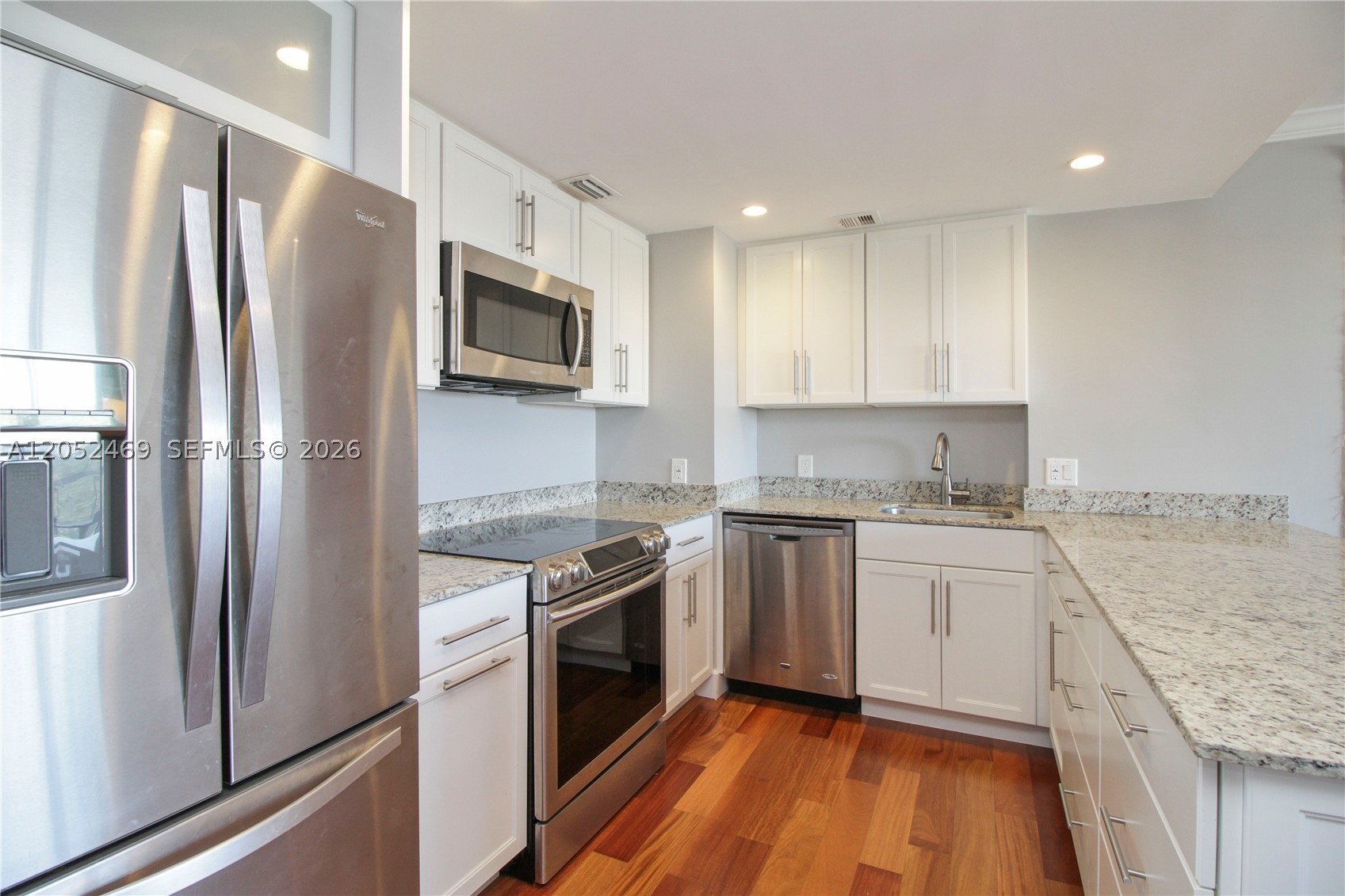 2451 Brickell Ave 7p Property Photo 6