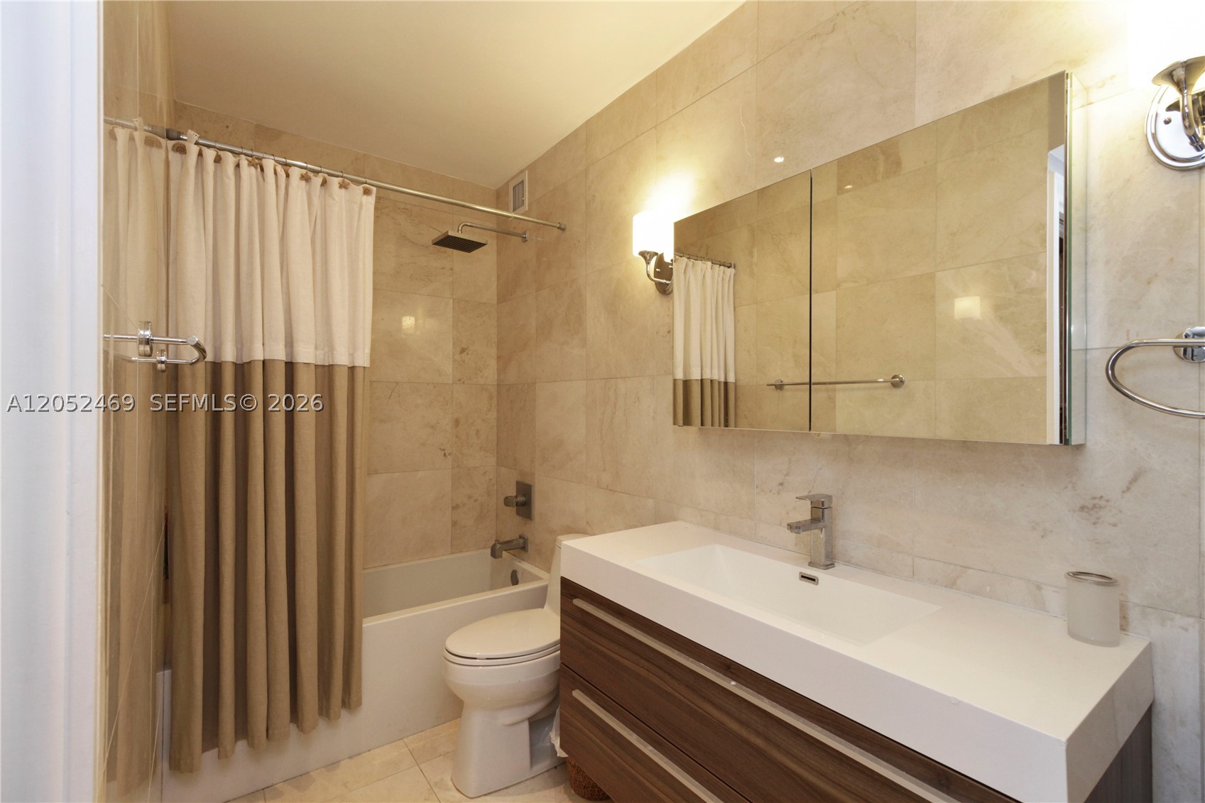 2451 Brickell Ave 7p Property Photo 8