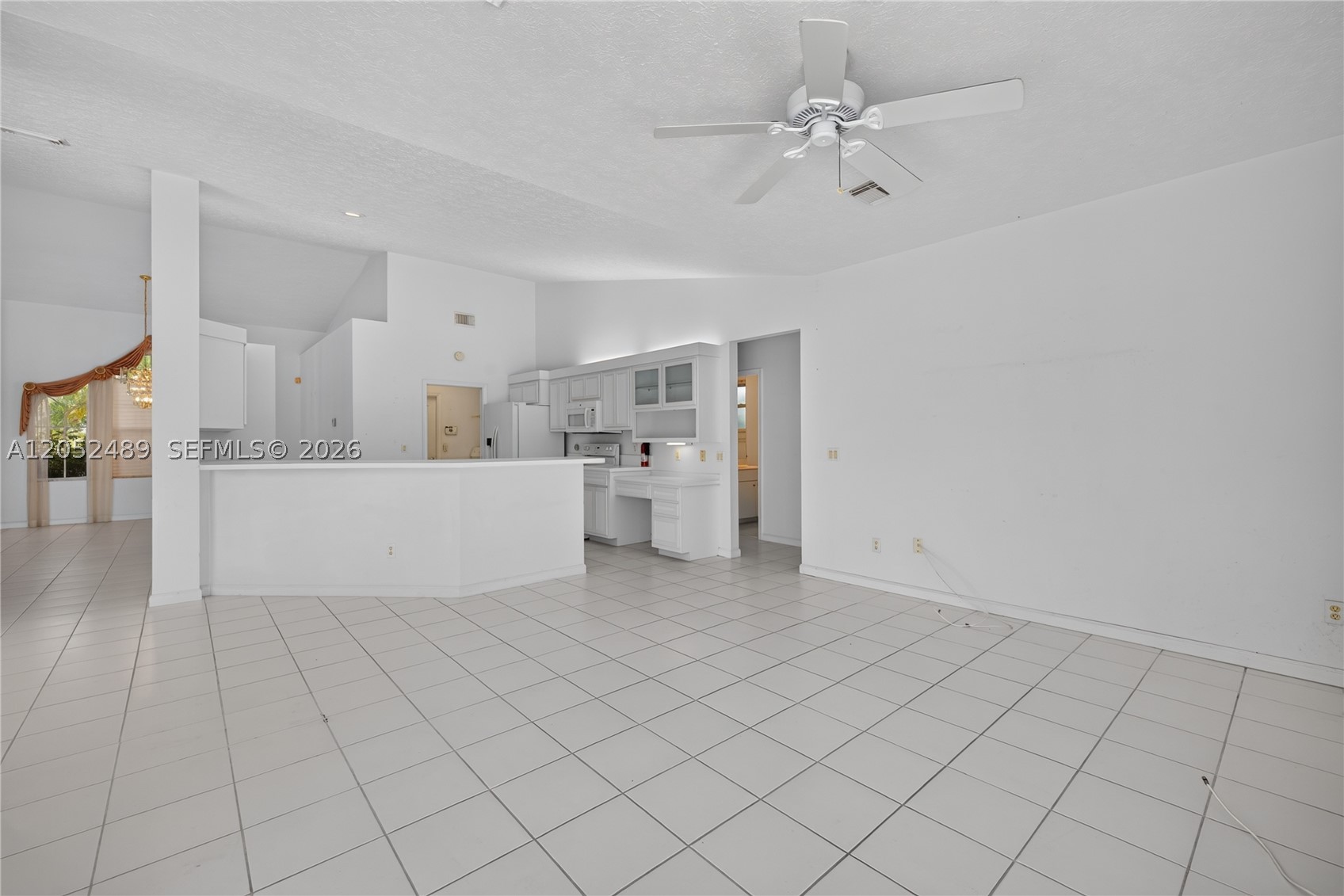 169 Se Whitmore Dr Property Photo 12