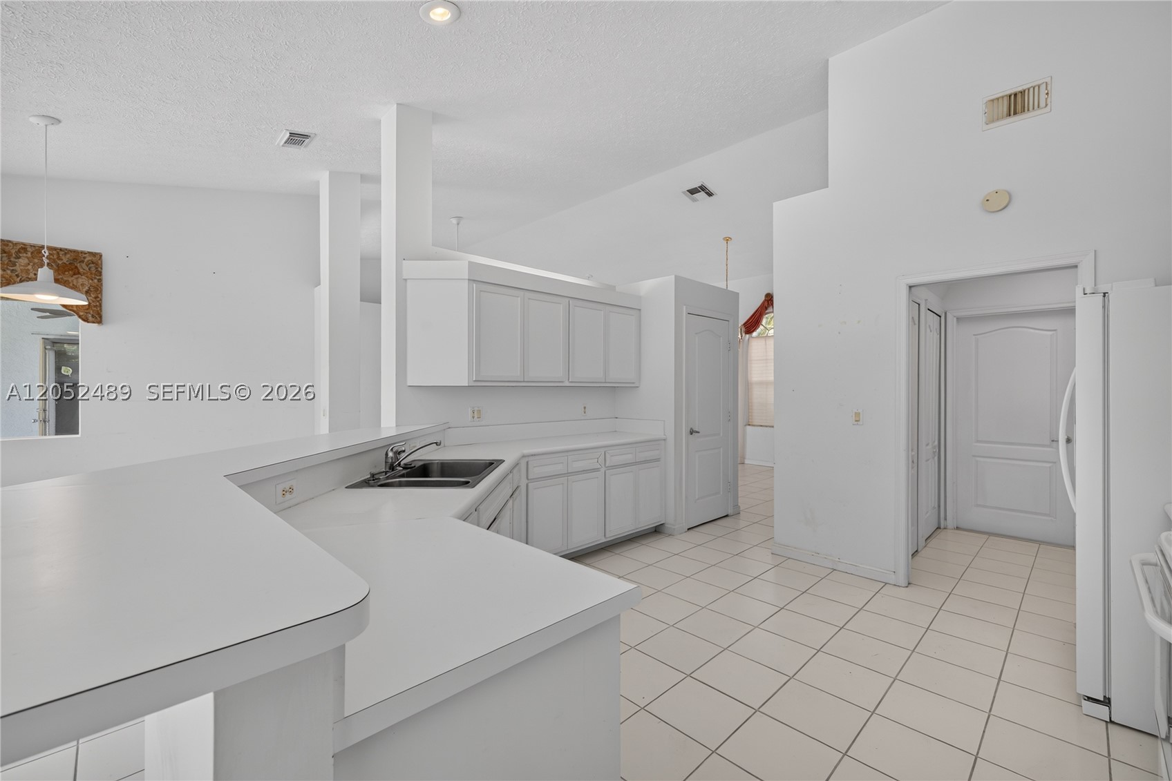 169 Se Whitmore Dr Property Photo 15