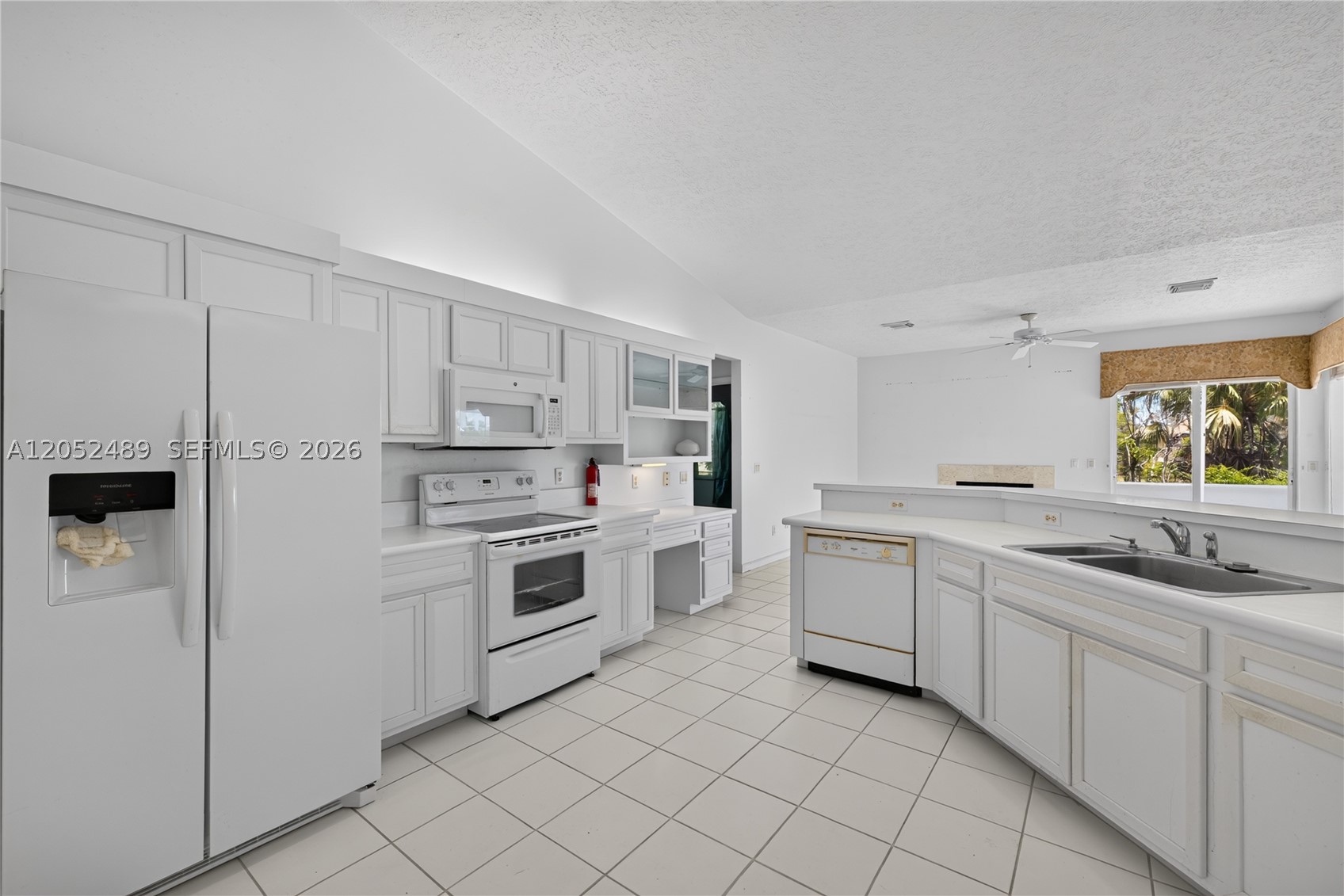 169 Se Whitmore Dr Property Photo 17