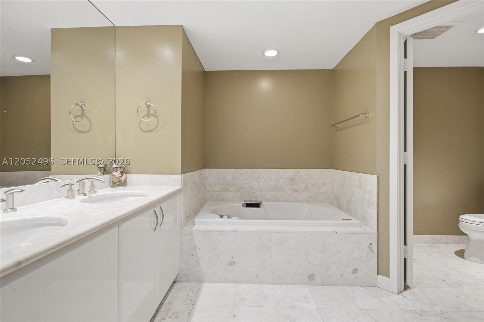 1331 Brickell Bay Dr Bl-26 Property Photo 21