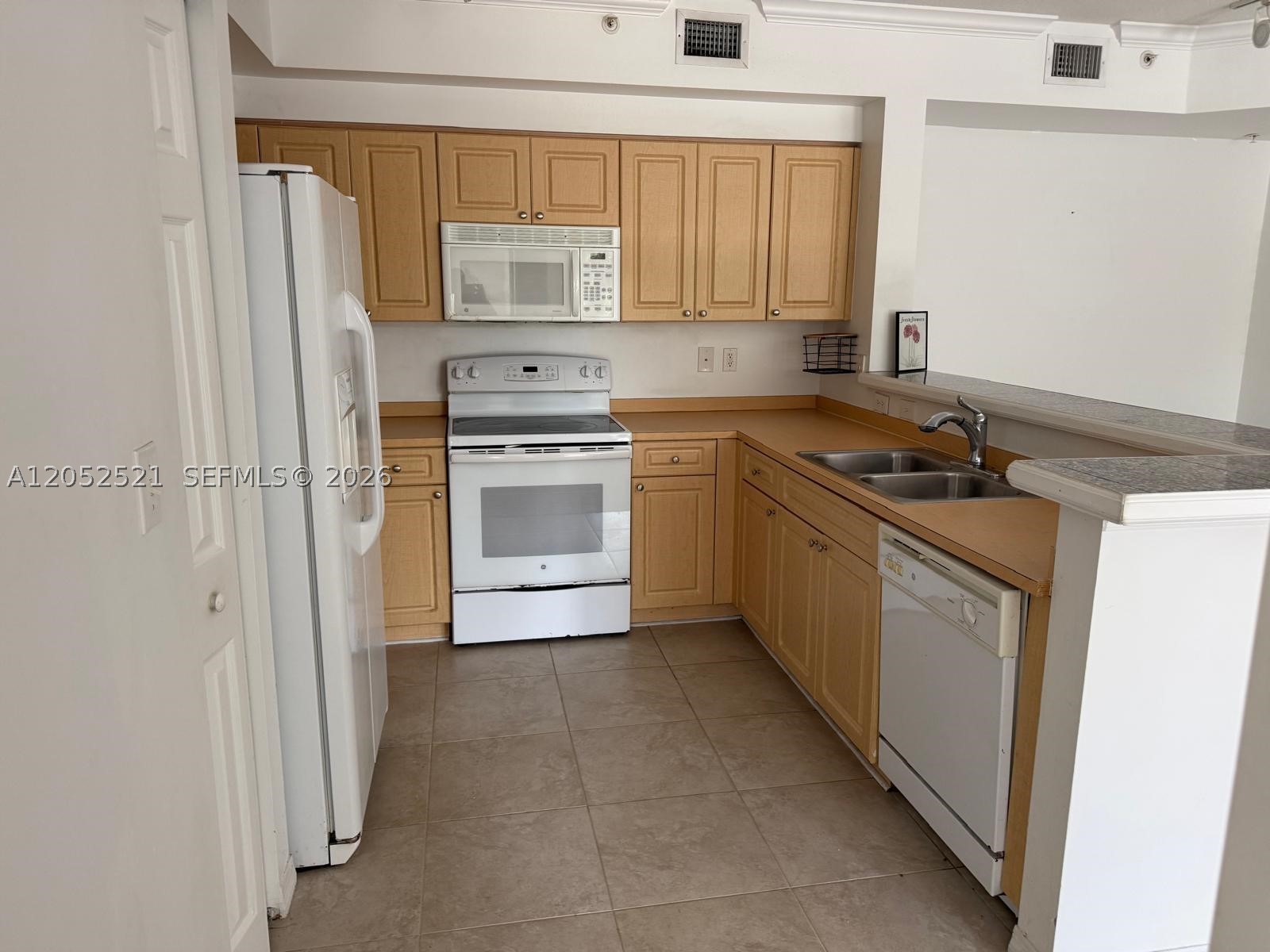 6861 Sw 44th St 205 Property Photo 3