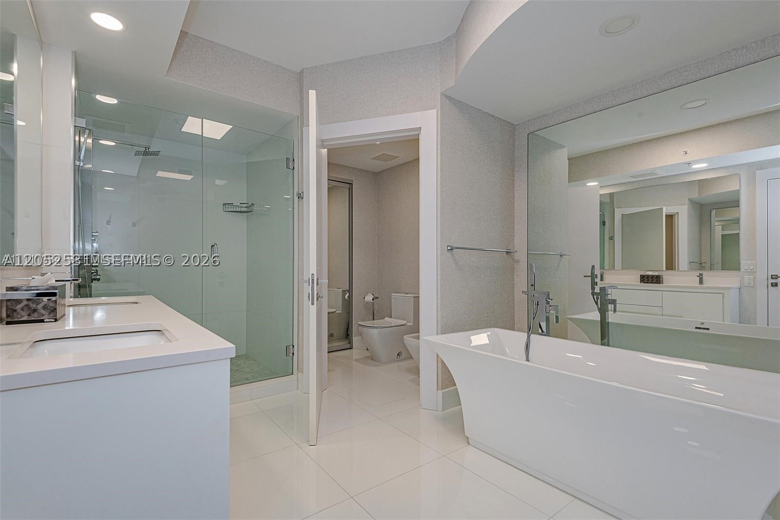 18201 Collins Ave 1101 Property Photo 11