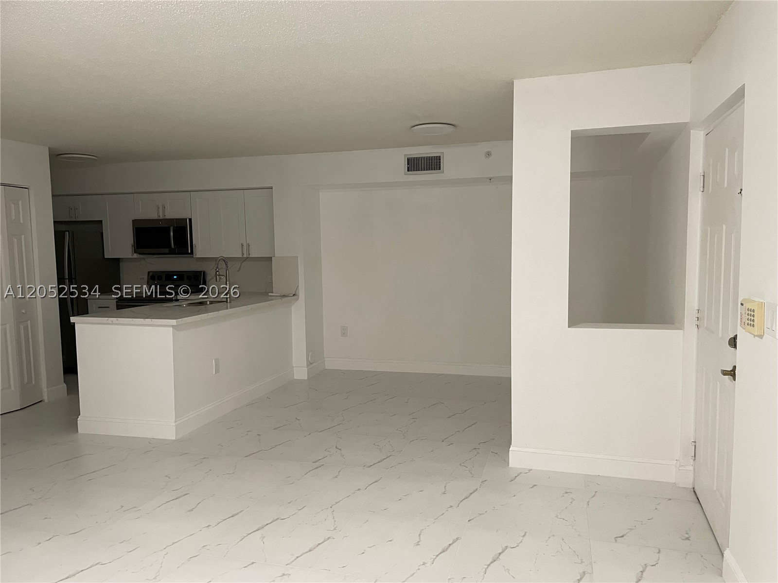 720 Sw 111th Ave 101 Property Photo 6