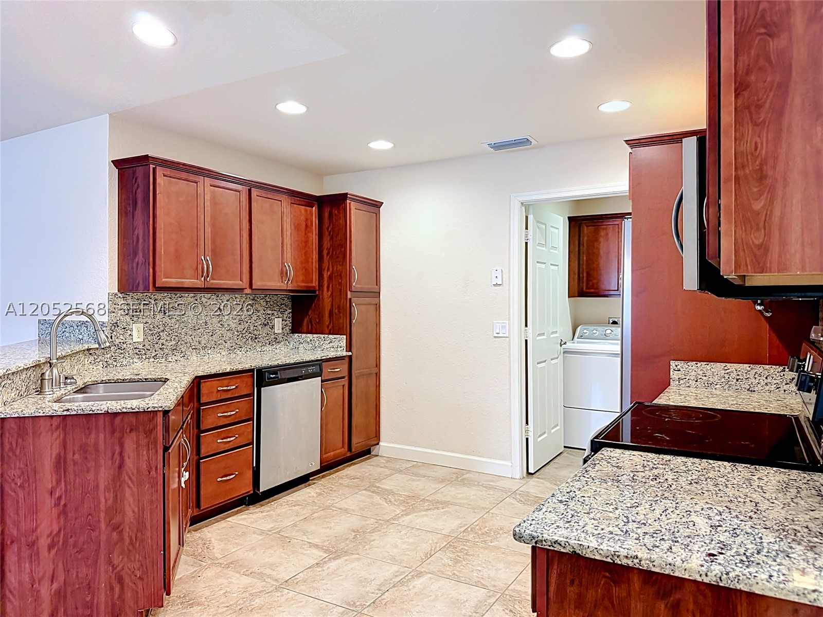 5 Flamenco Way Property Photo 6
